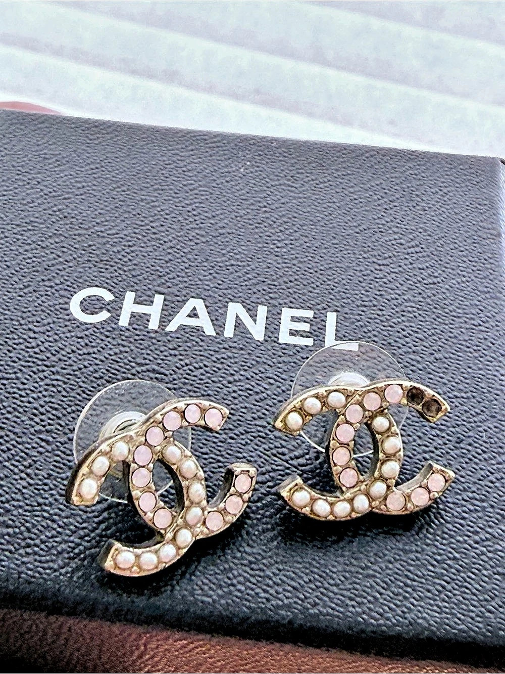 💯 AUTHENTIC Chanel CC Pink Crystal and Faux Pearl Stud Earrings